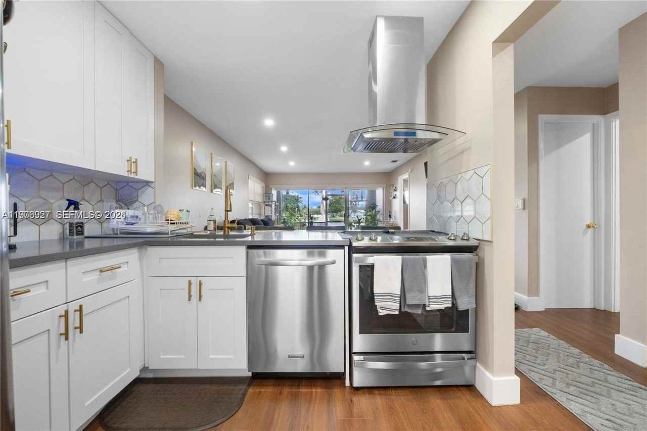 796 Banks Rd #796 - Photo 3 of 24