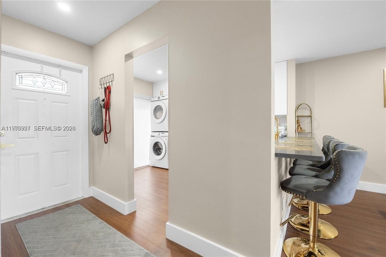 796 Banks Rd #796 - Photo 4 of 24