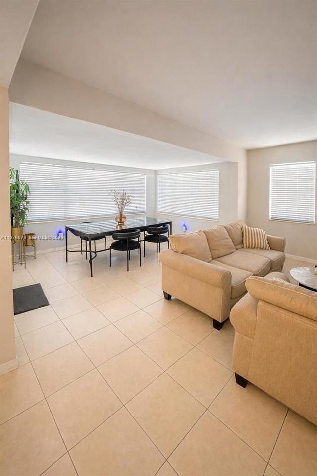 30 Ne 26th St #NA - Photo 2 of 26