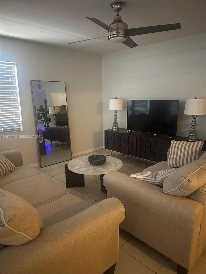 30 Ne 26th St #NA - Photo 7 of 26