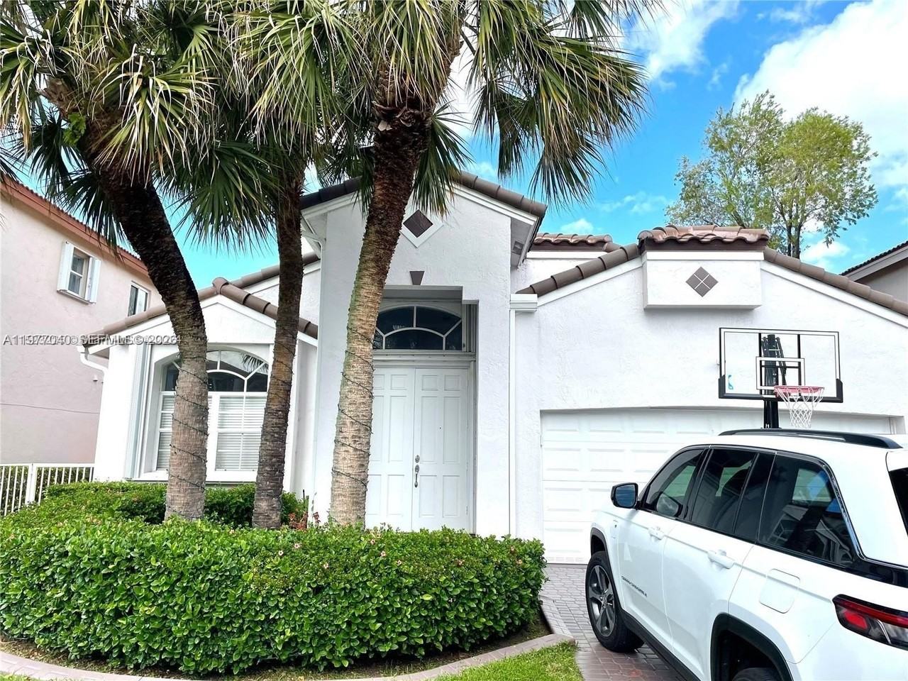 15627 Sw 16th Ct #0 - Photo 2 of 32