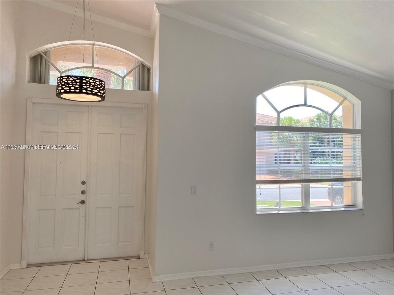 15627 Sw 16th Ct #0 - Photo 4 of 32