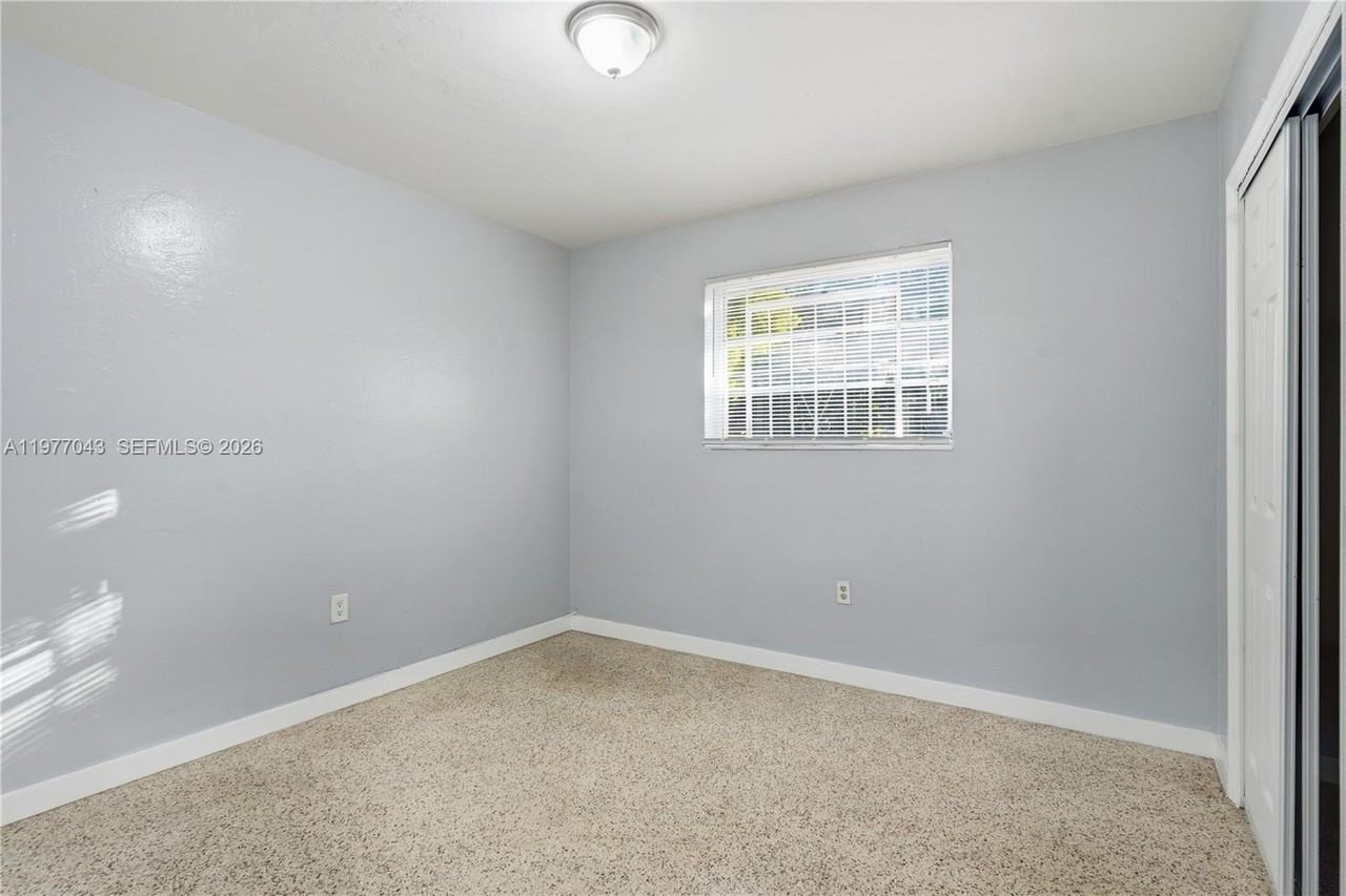 901 Nw 55th St #901 - Photo 6 of 13