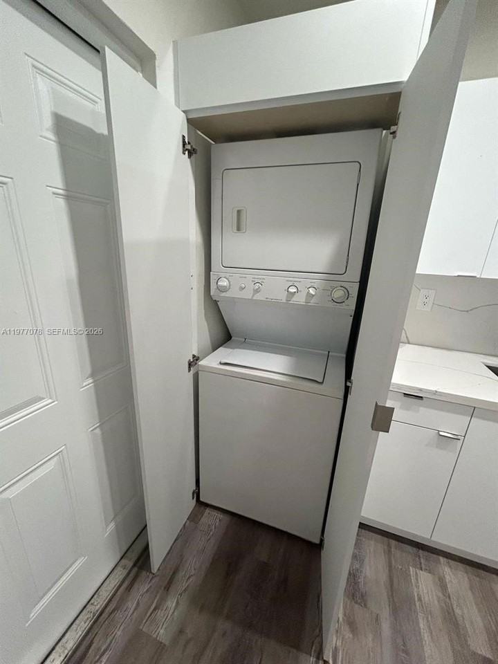 2929 Nw 47th St #2 - Photo 5 of 15