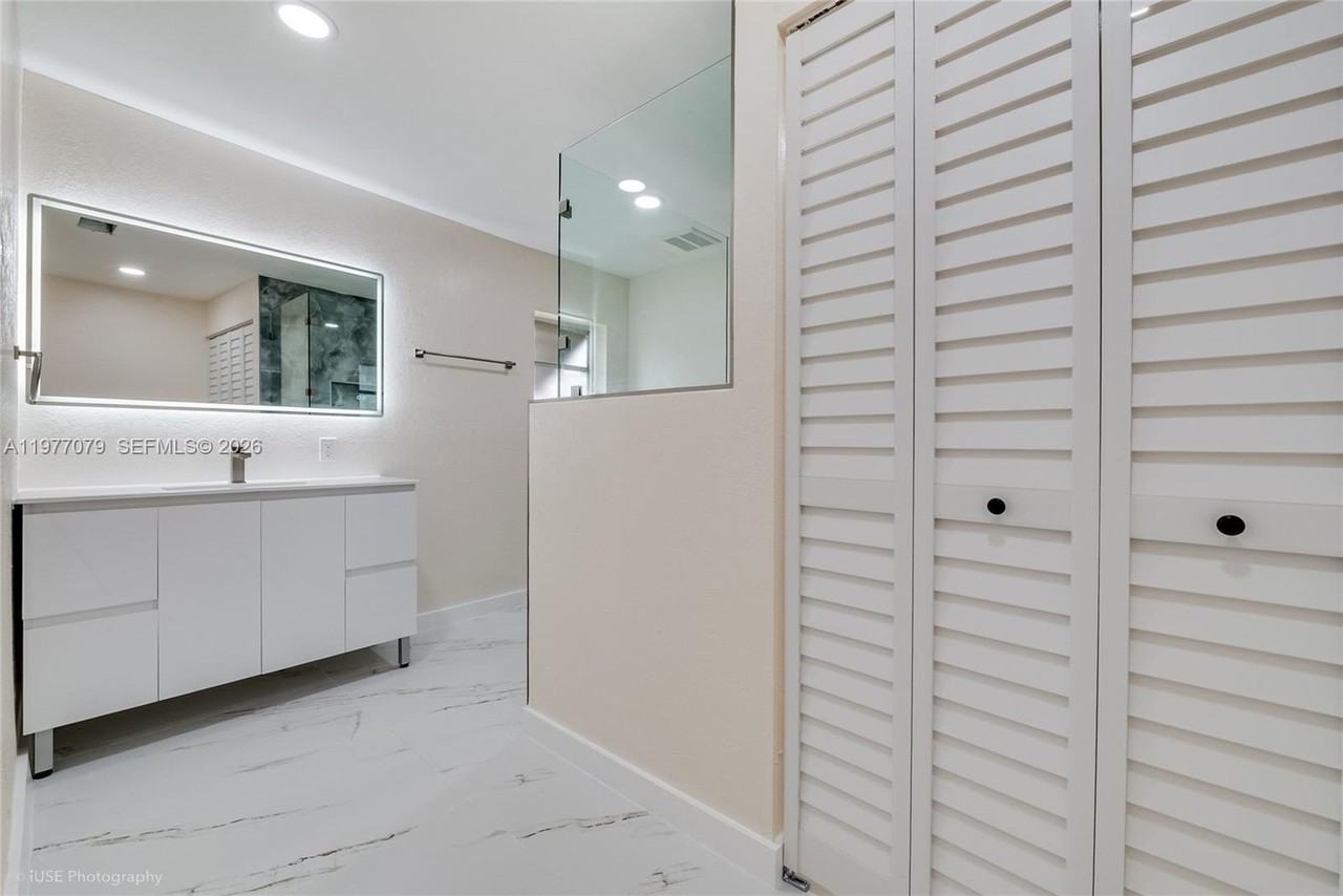 10421 Sw 184th St #0 - Photo 3 of 24