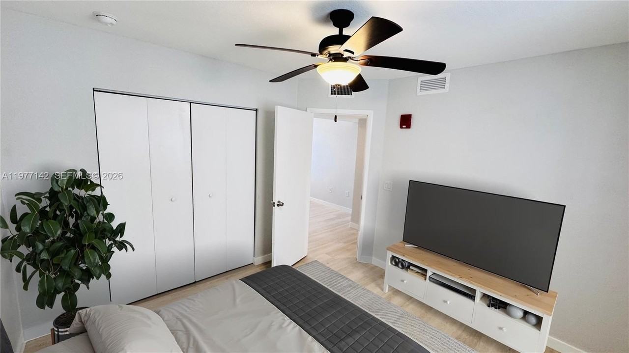 1737 Nw 3rd Ave #2 - Photo 6 of 8