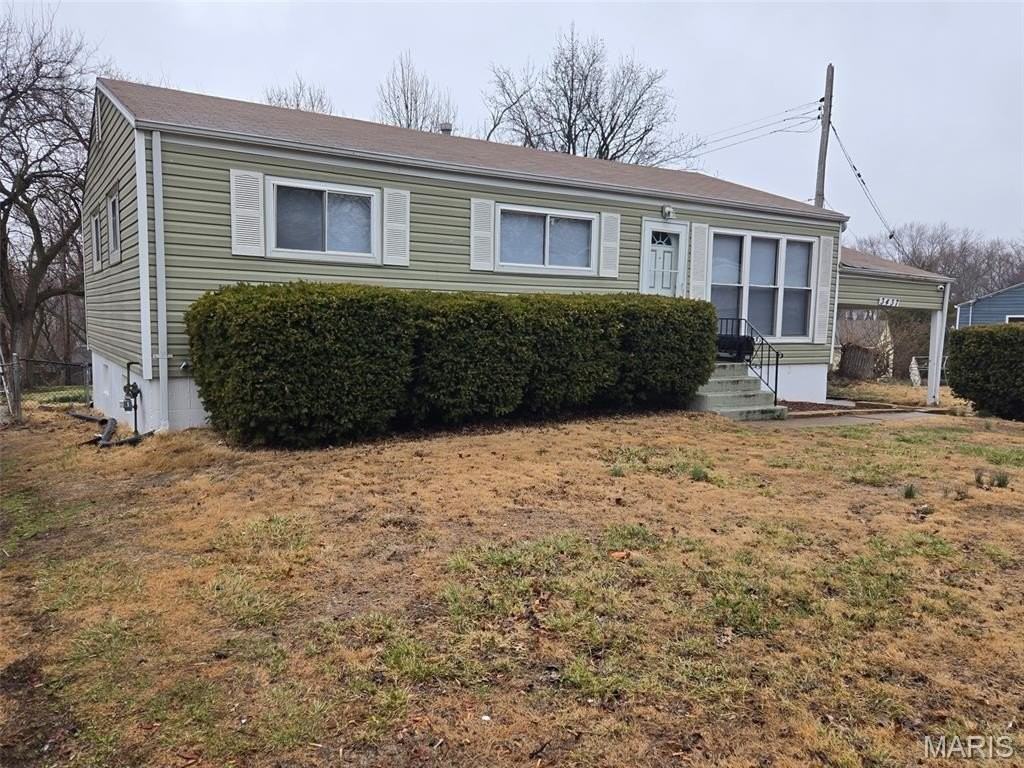 3437 Elmhurst Dr - Photo 2 of 16