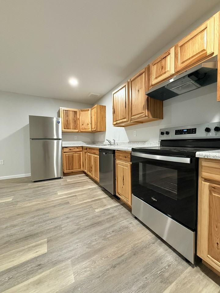 850 Marlette Dr #B - Photo 4 of 8