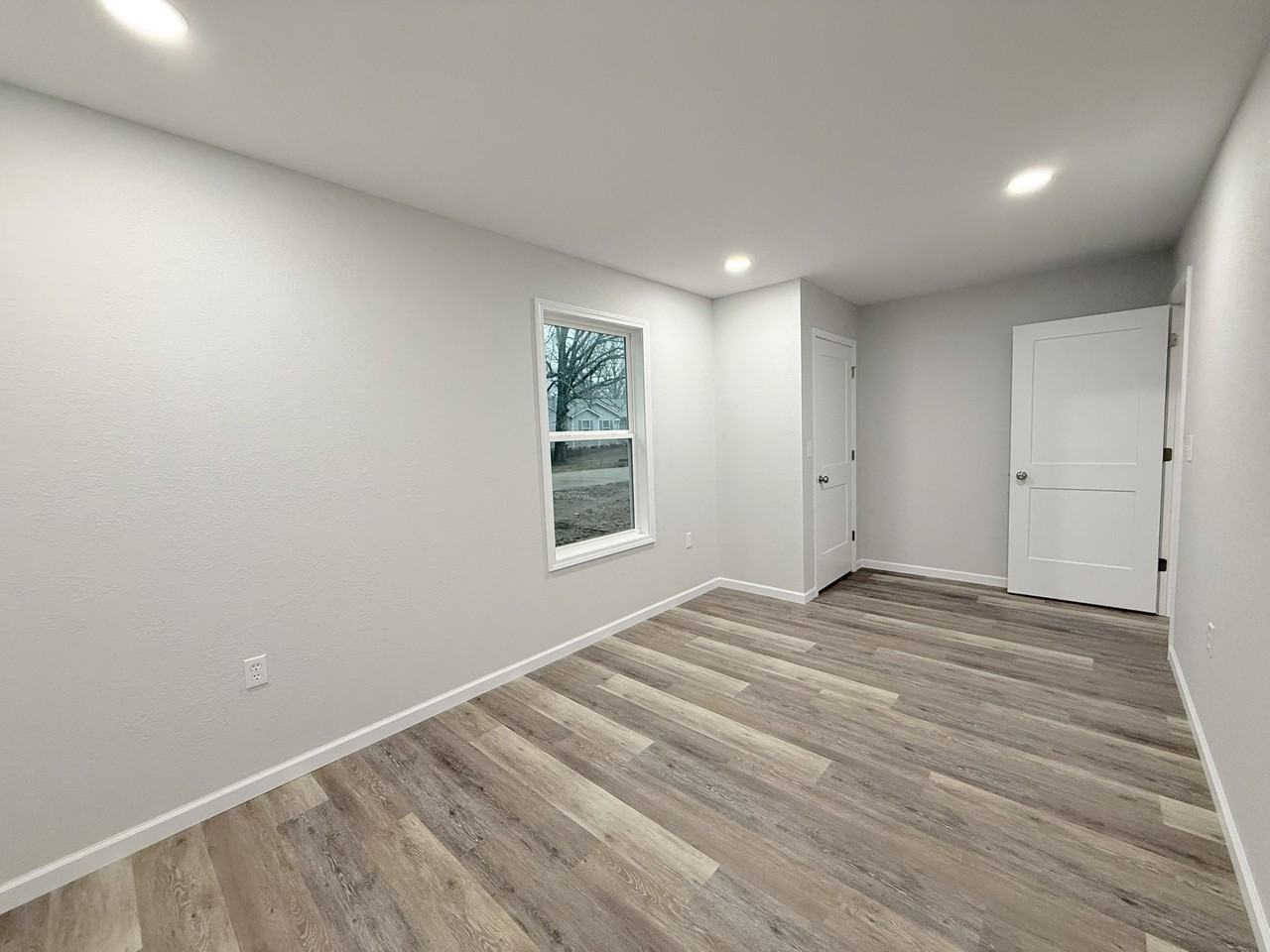 850 Marlette Dr #B - Photo 5 of 8