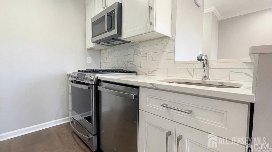 336 Cozzens Ct - Photo 4 of 8