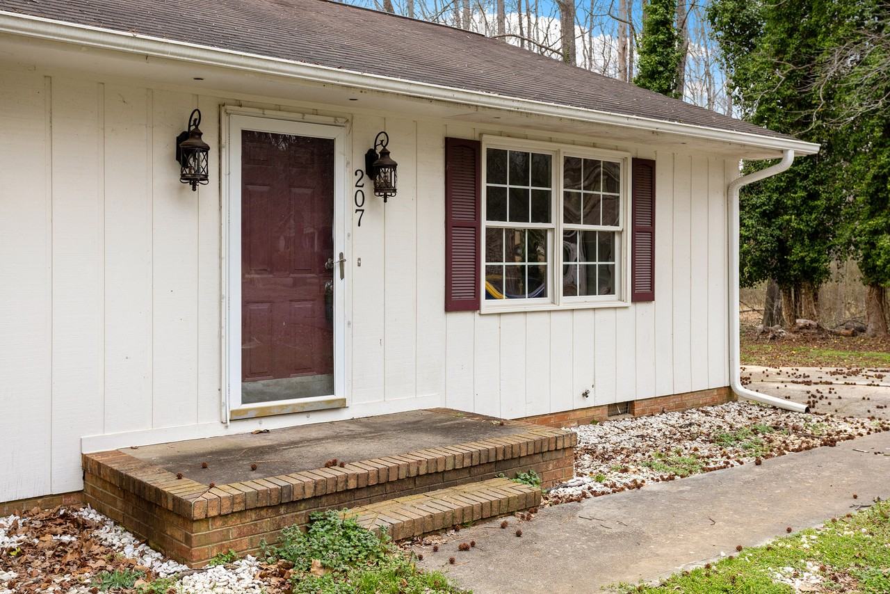 207 S Hillcrest Dr #1 - Photo 4 of 33