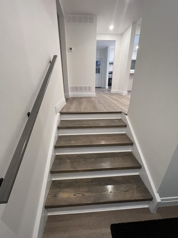 438 Bellevue St Uppr - Photo 5 of 47