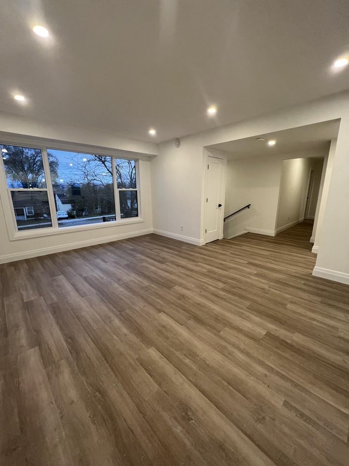 438 Bellevue St Uppr - Photo 6 of 47