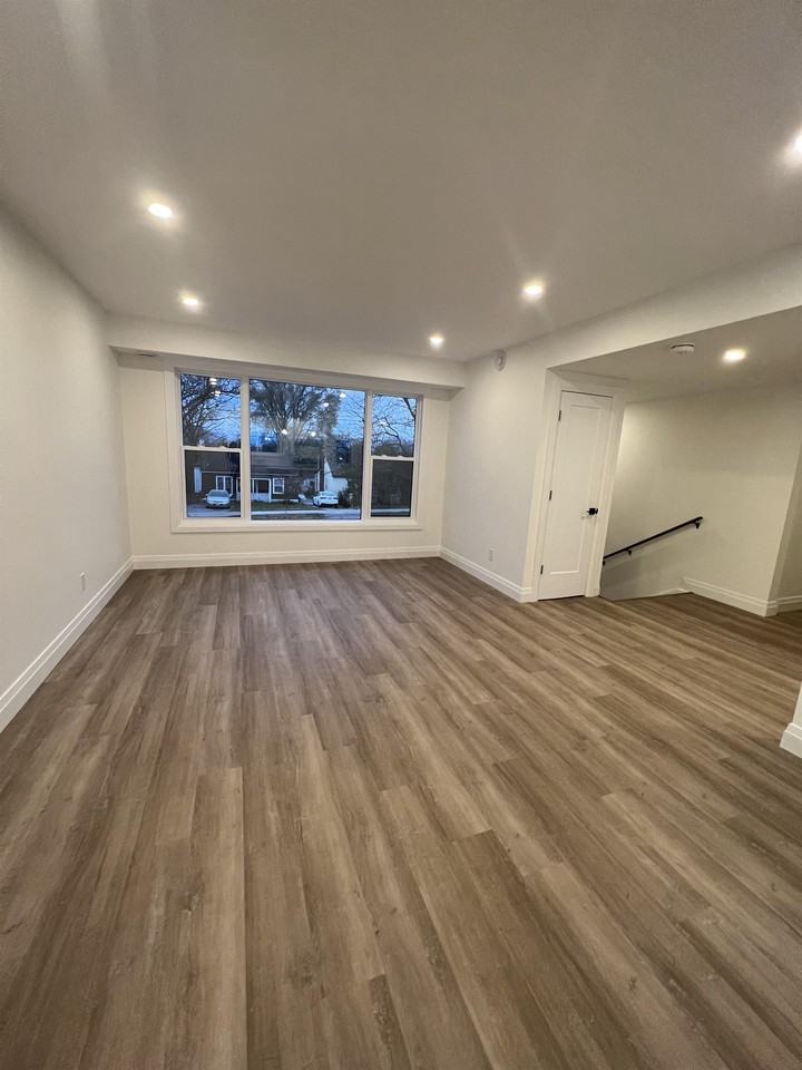 438 Bellevue St Uppr - Photo 7 of 47