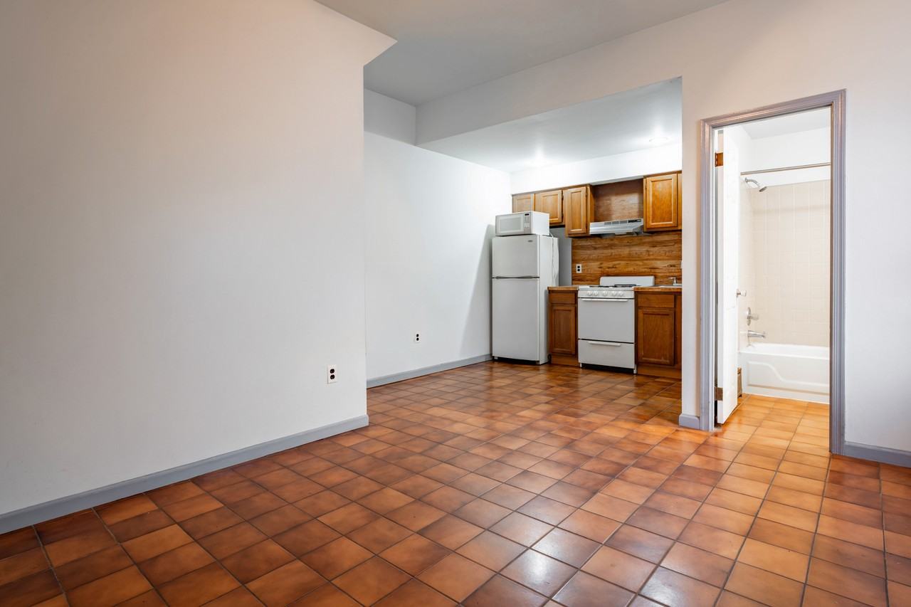 1327 Snyder Avenue - 1 C #1C - Photo 6 of 20