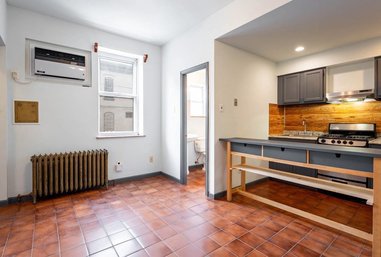 1327 Snyder Avenue - 1 D #1D - Photo 5 of 19