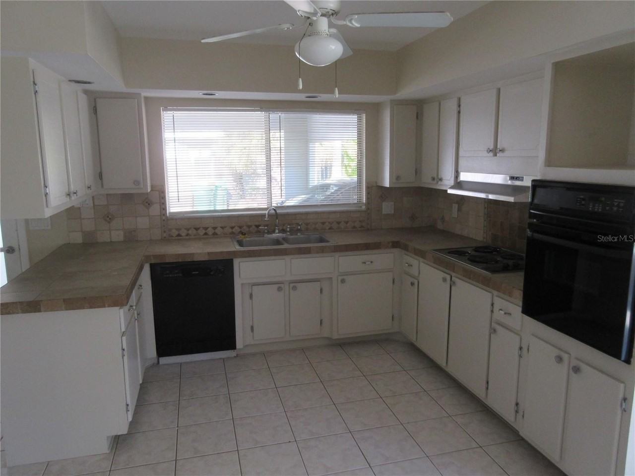 1275 Price Cir Nw - Photo 3 of 11