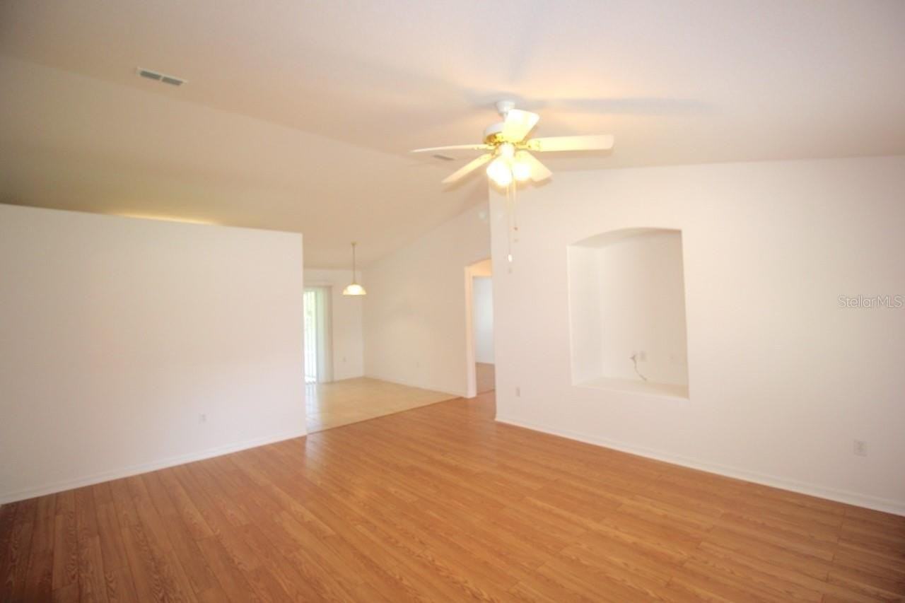 4 Whee Pl - Photo 4 of 27