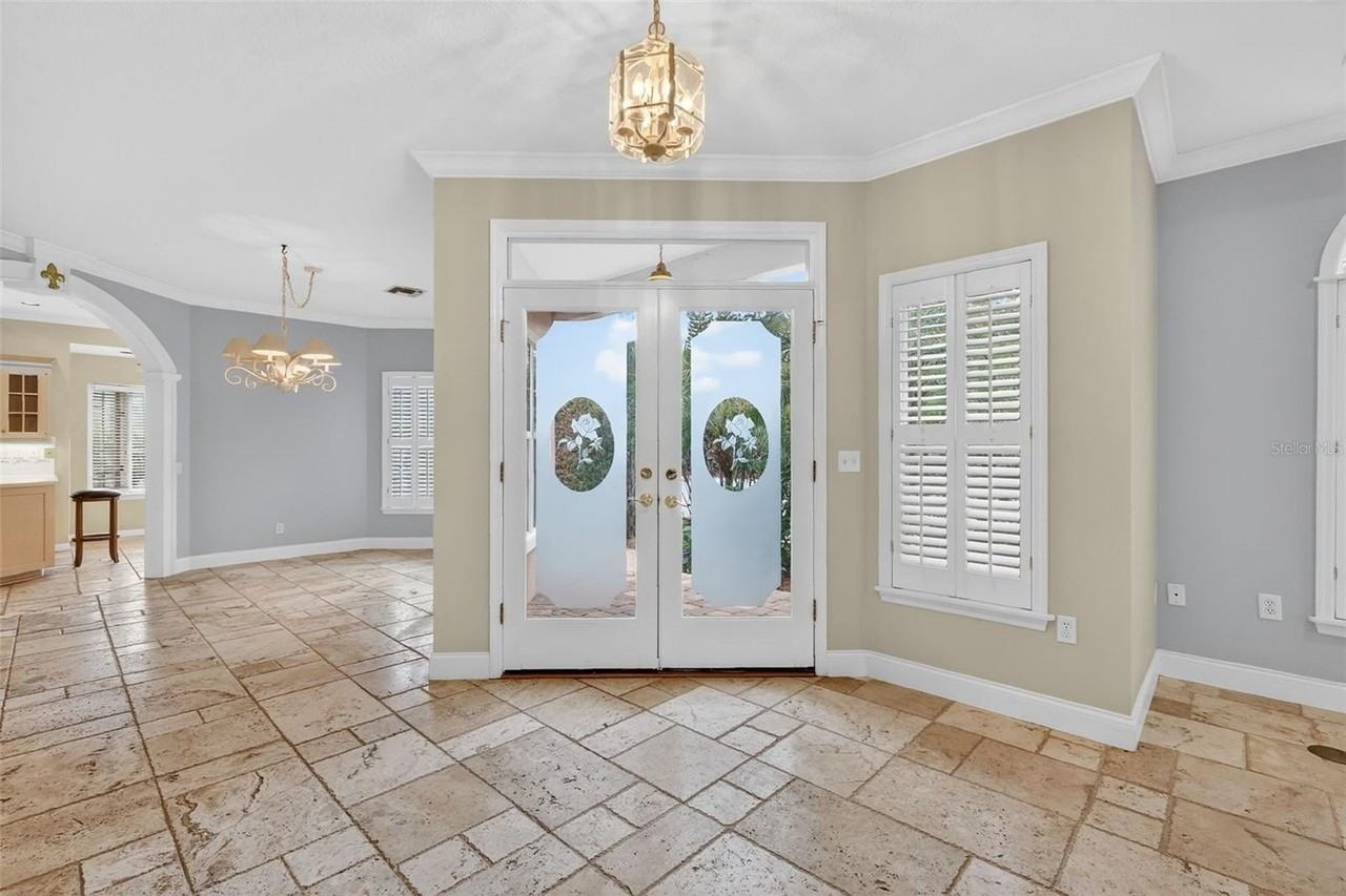 618 High Point Dr - Photo 6 of 47