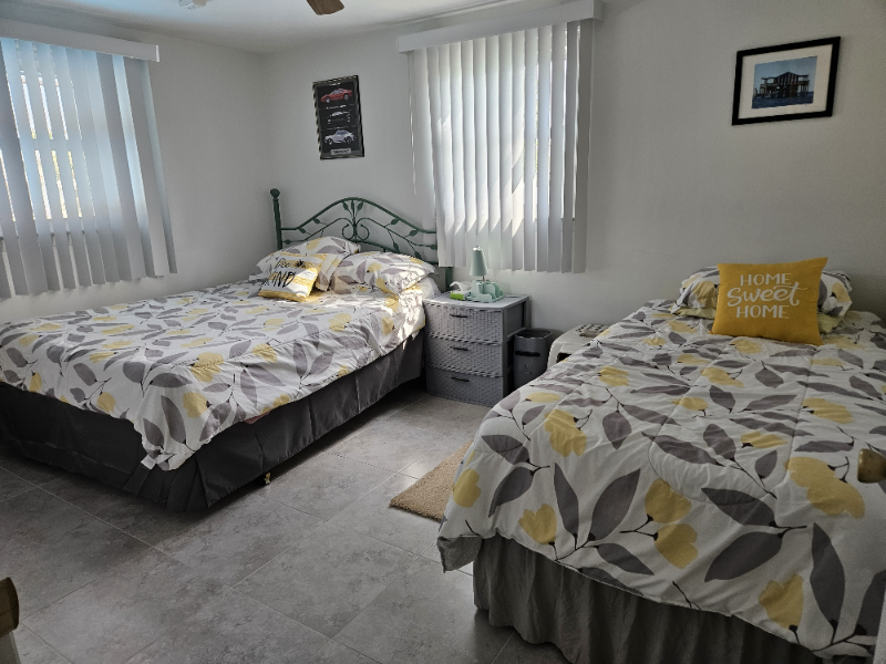 8444 Green St - Photo 5 of 13