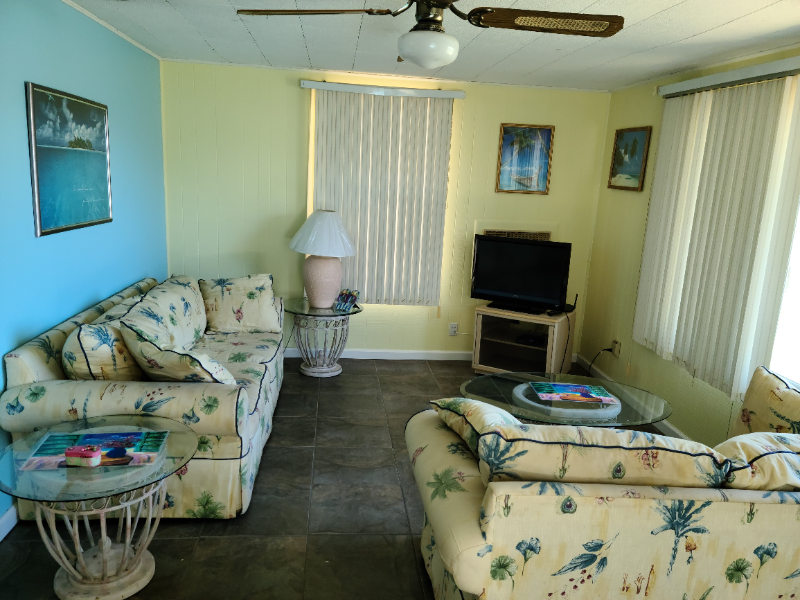 8444 Green St - Photo 7 of 13