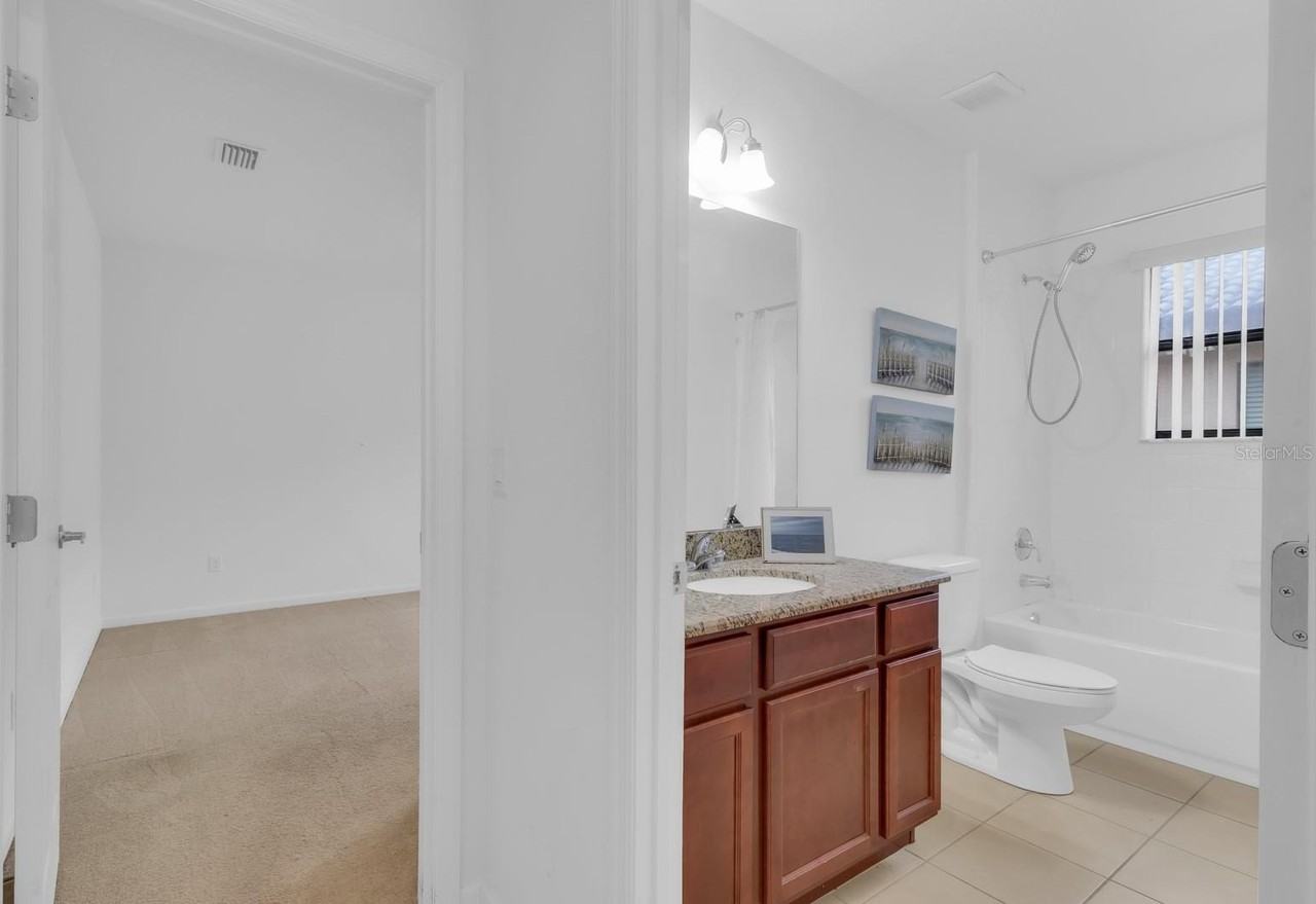 2943 Casabella Dr - Photo 7 of 18