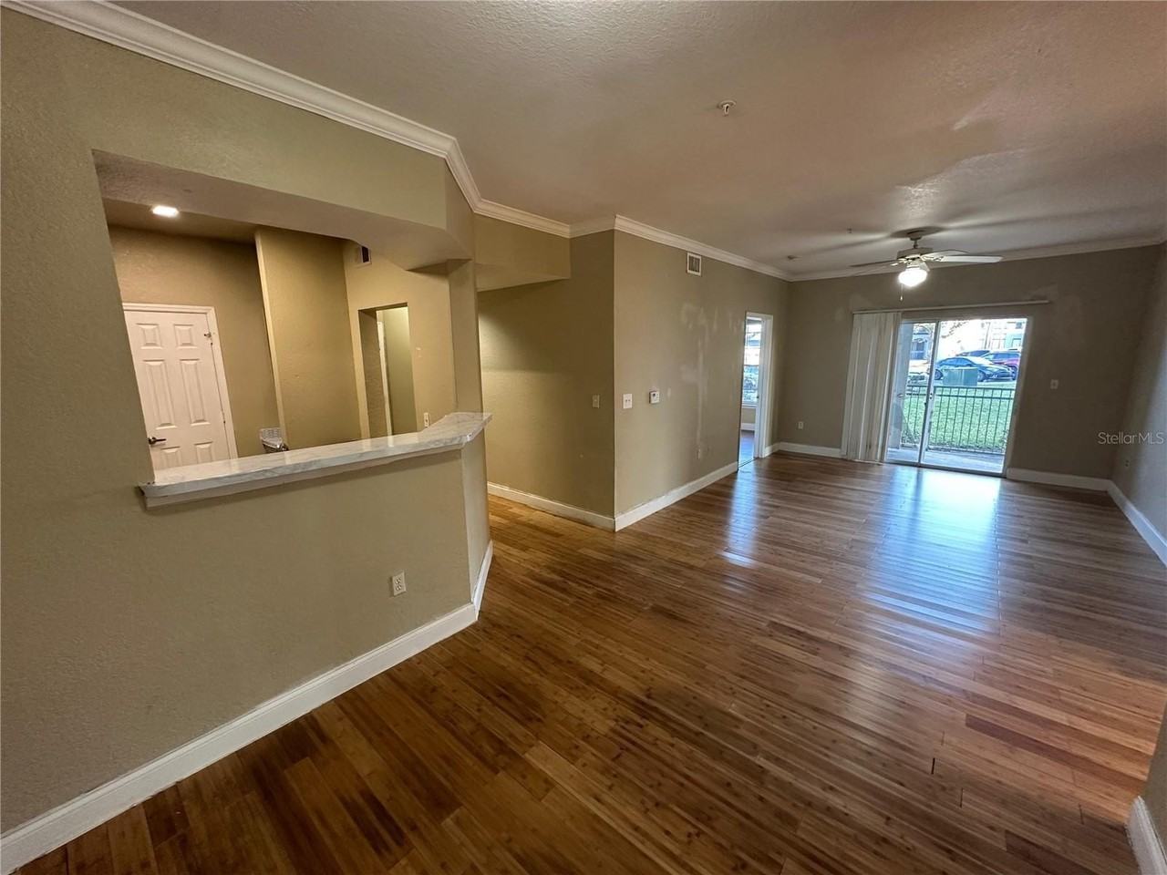 Avenue G #4911 - Photo 6 of 15