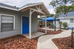 1922 Canton St - Photo 5 of 25