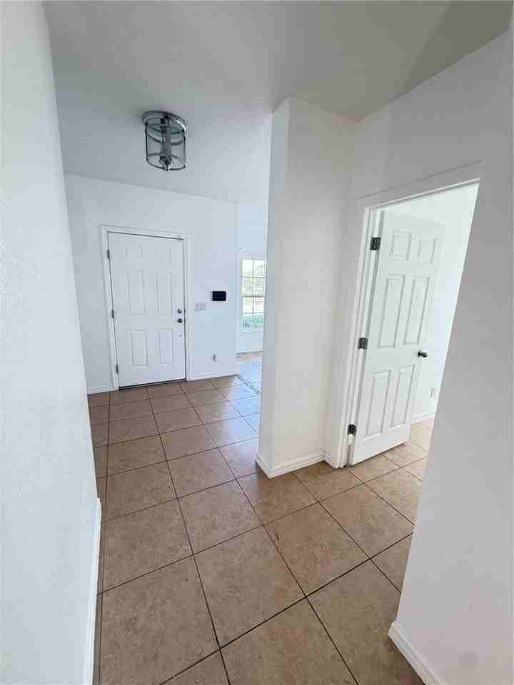 4636 Marcos Cir - Photo 6 of 36