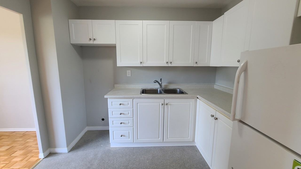 90 Holgate Street #406 - Photo 3 of 9