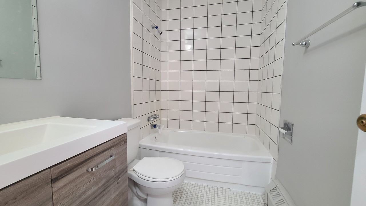 90 Holgate Street #406 - Photo 6 of 9