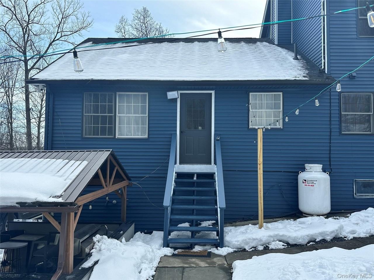 1241 Ridgebury Rd - Photo 2 of 21