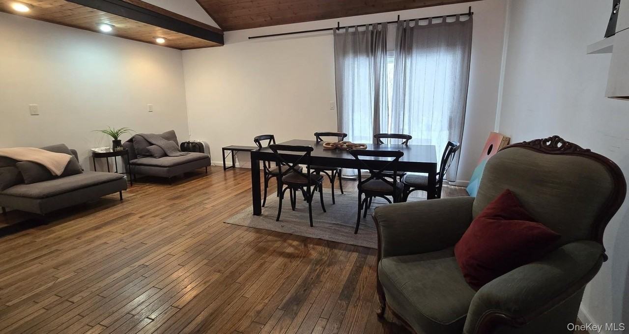 537 Old Tacy Rd - Photo 5 of 20