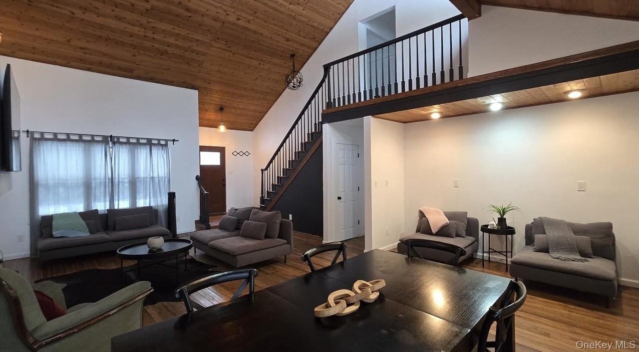 537 Old Tacy Rd - Photo 6 of 20