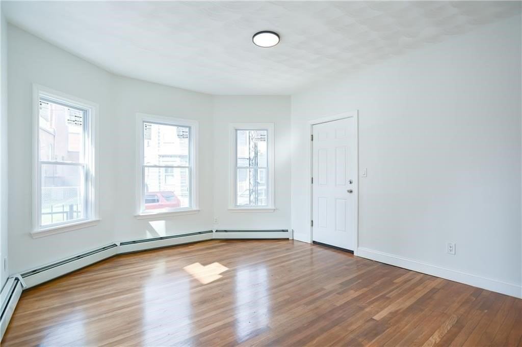 135-137 Superior St Unit 1 - Photo 3 of 8