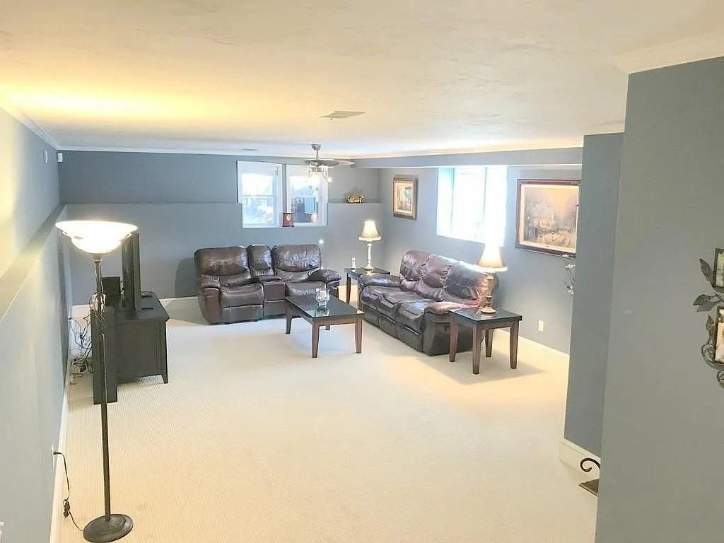 343 Quarry St Unit 2 - Photo 7 of 20