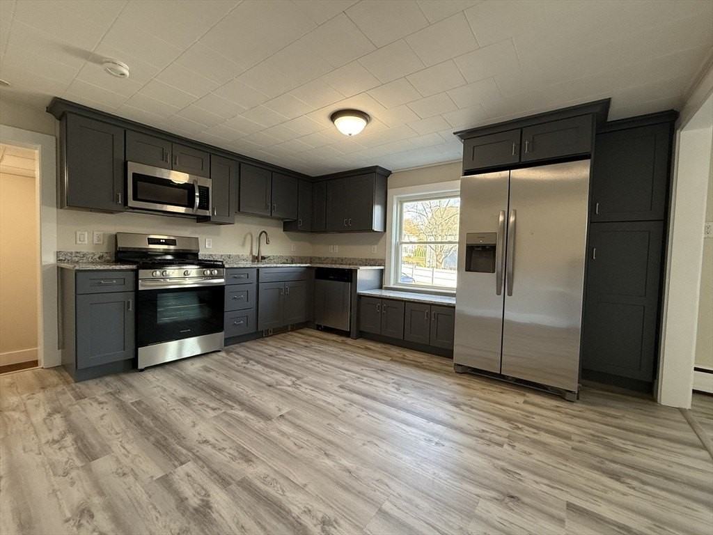 866 Center St Unit 2 - Photo 3 of 11