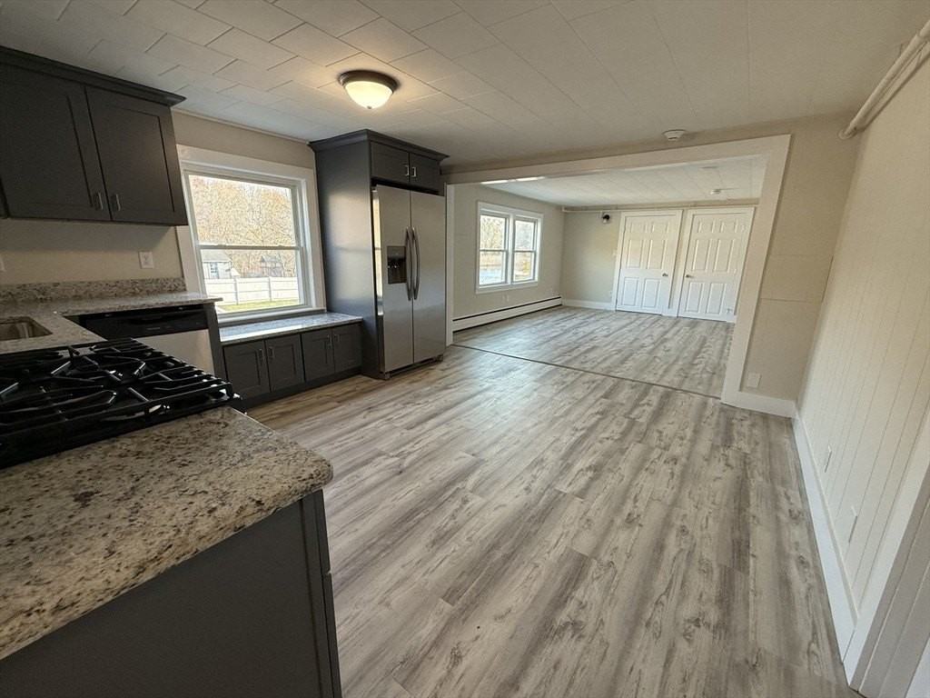 866 Center St Unit 2 - Photo 4 of 11