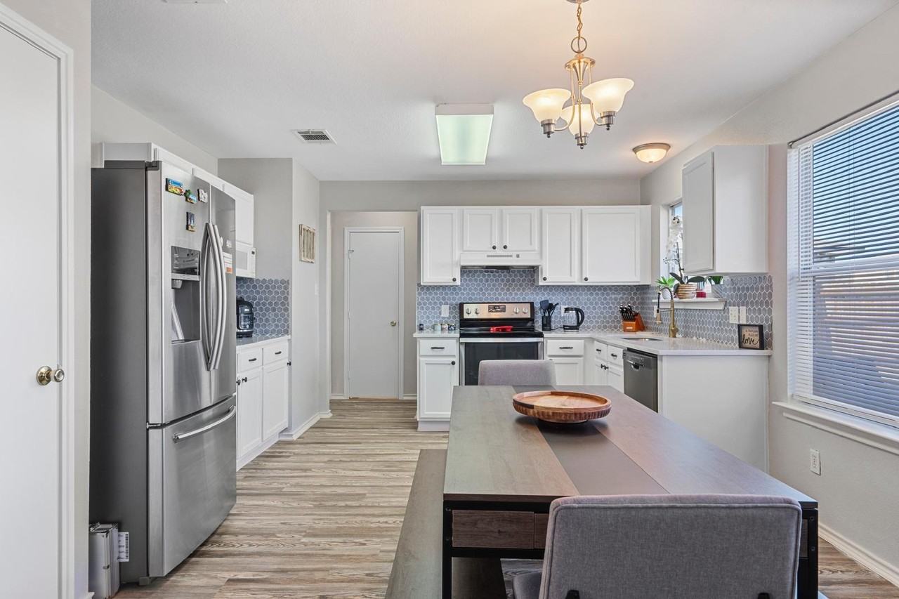 Rinehardt St - Photo 2 of 7