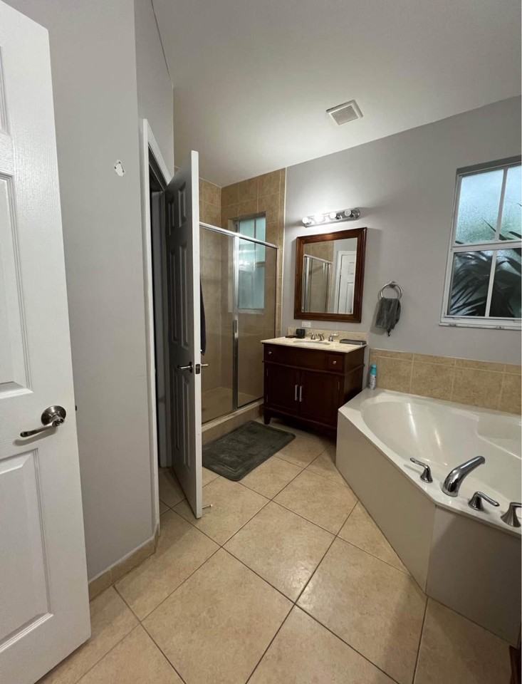 Nw 114th Path - Photo 5 of 8