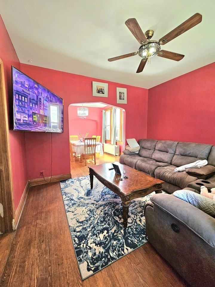 1515 S 57th Ct - Photo 4 of 14