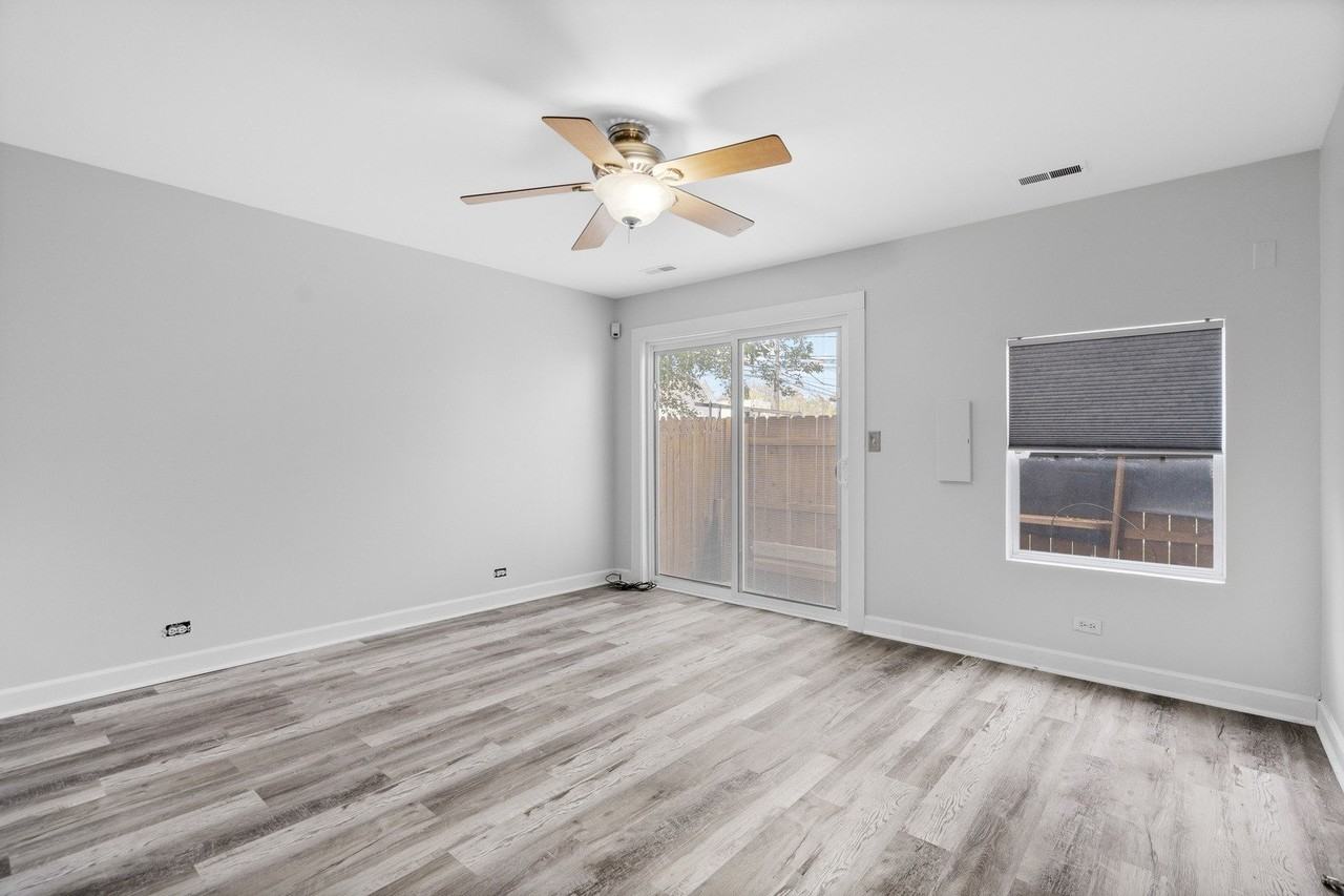 1726 N Kedzie Ave Apt I - Photo 6 of 15