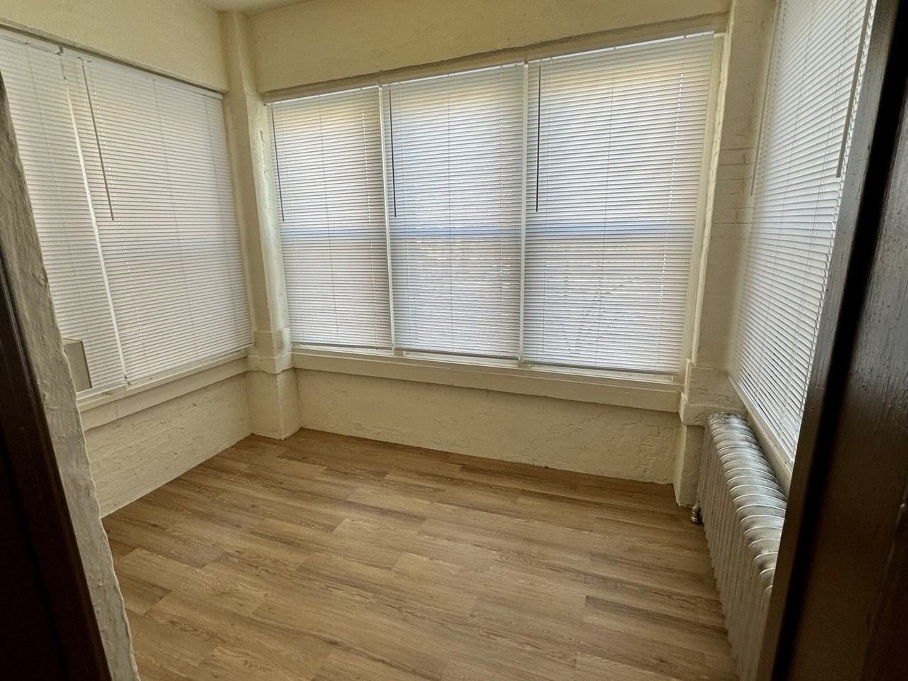 857 W Lawrence Ave #1E - Photo 5 of 20