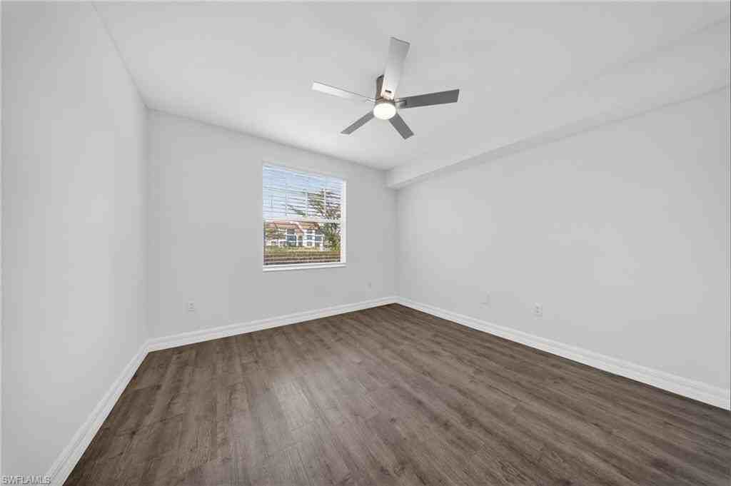 7925 Preserve Cir Apt 316 - Photo 7 of 37