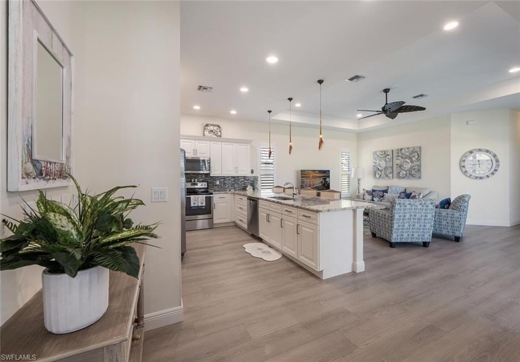 730 95th Ave N - Photo 7 of 27