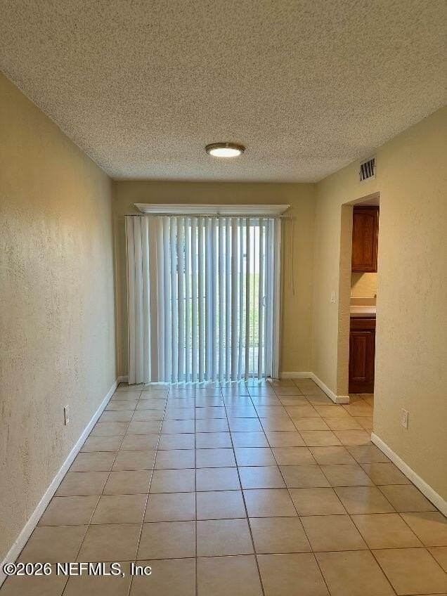 60 Masters Dr Apt A - Photo 3 of 11