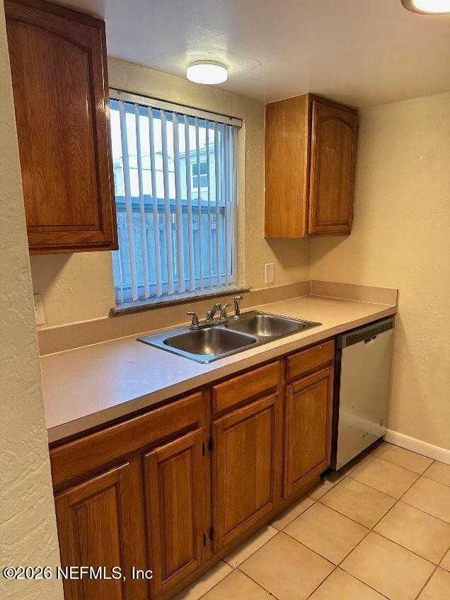 60 Masters Dr Apt A - Photo 5 of 11