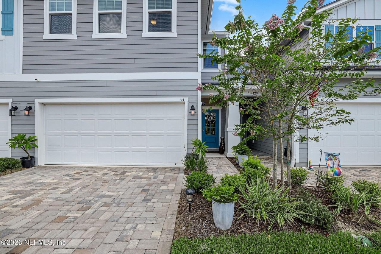 124 Pine Bluff Dr - Photo 3 of 50