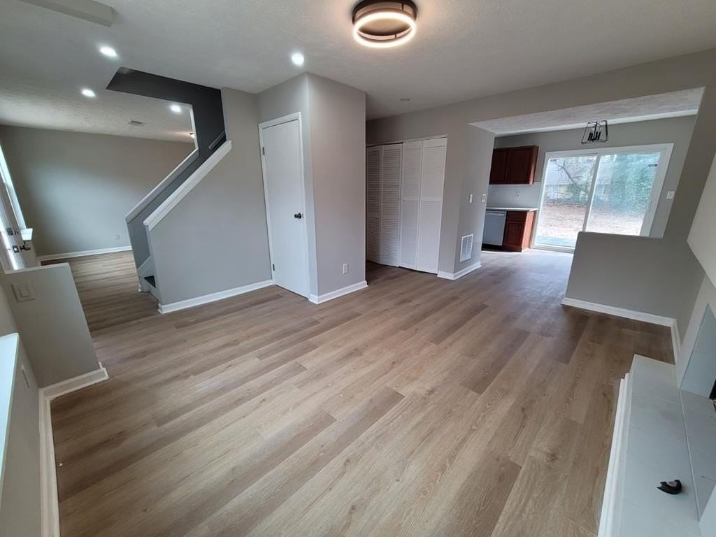 1133 Sandune Dr - Photo 3 of 22