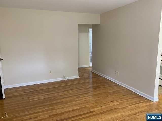 208 Washington Dr - Photo 7 of 11